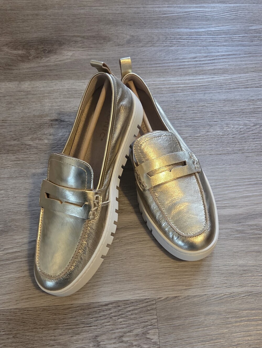 Women’s Vionic Uptown Loafer - Gold Leather